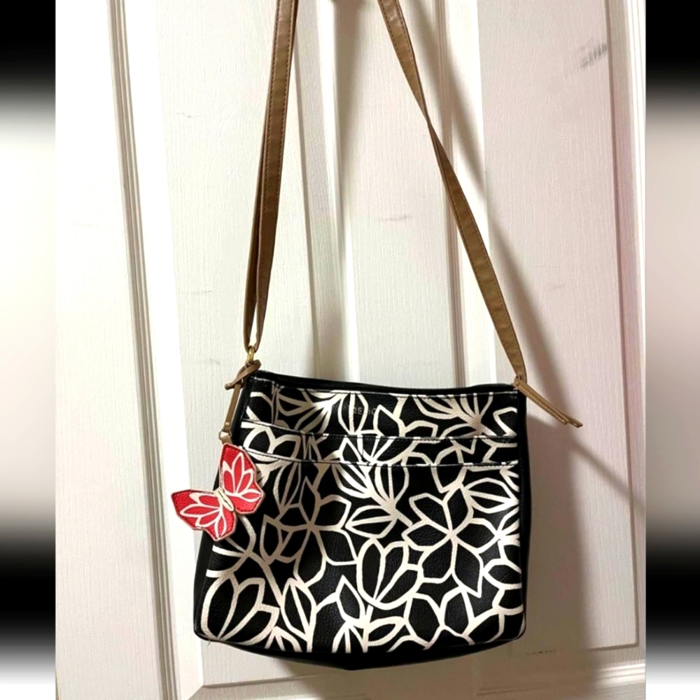 - NWOT Relic Oh Happy Day black and white w/ tan adjustable strap crossbod…